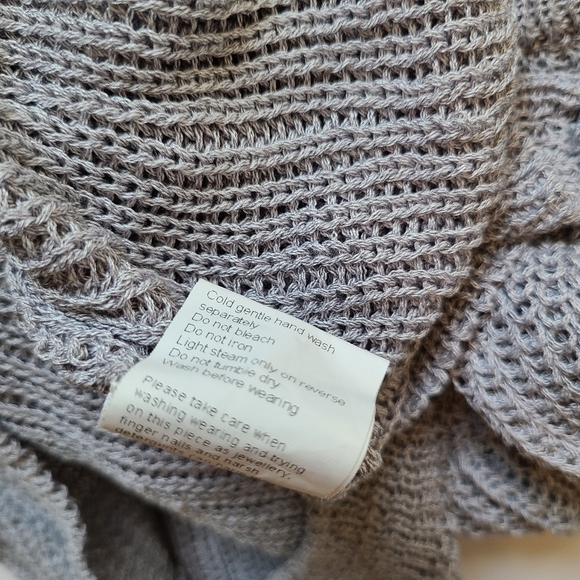 Elliatt Revolve Crop Sweater Pointelle Open Knit - Picture 7 of 8